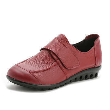 Les femmes doux glissement de cuir sur des chaussures plates baton magique couleur pure de mocassins plats confortables