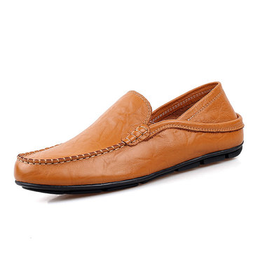 Les hommes en cuir souple chaussures formelles glissent sur des chaussures d'affaires de chaussures de conduite occasionnels