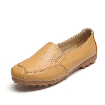 Femmes occasionnels seuls des mocassins plats souples glissent sur la conduite des chaussures plates