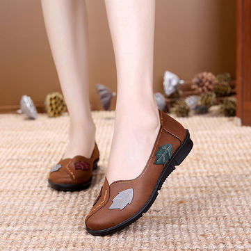 Leaf Pattern Stitched Casual Slip On Round Toe Flat Loafers