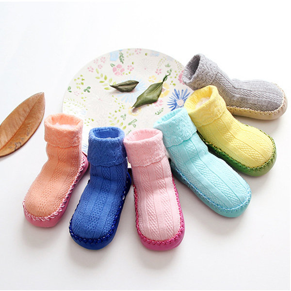 12 paires de chaussettes de chaussette de préambulation de couleur de bonbon de tissu de bébé d'enfant en bas age de bébé